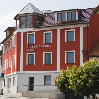 Hotel Ostrov Garni
