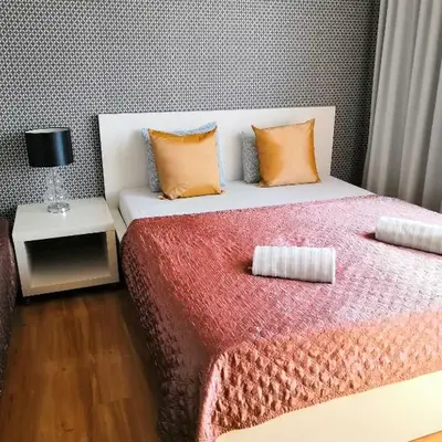 Golden Family Apartments