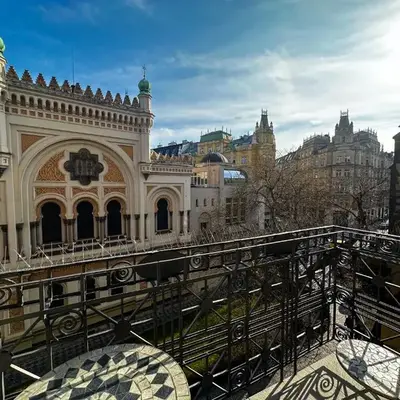 Gold Art Apartments