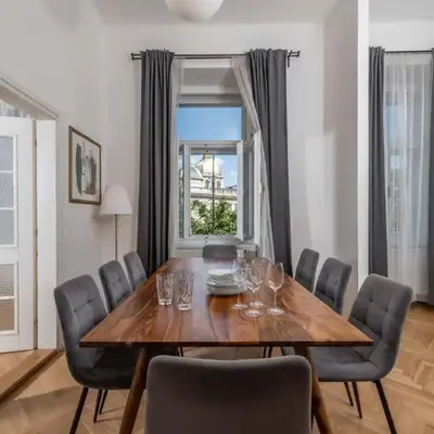 Centrally located 3BD home near National Museum