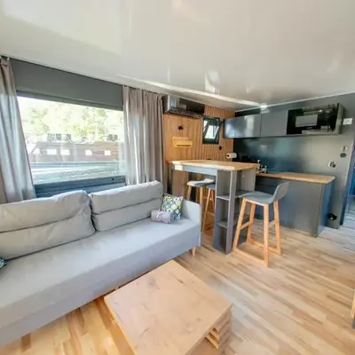 Prague Bay Houseboats
