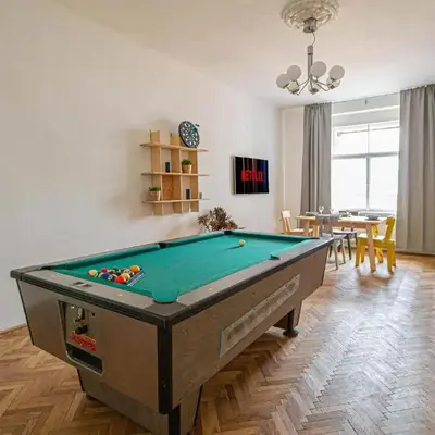 Super Central Billiard and Darts Big Apartment