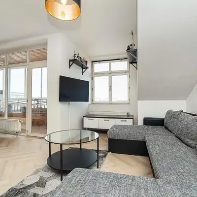 Big 4-bedroom flat