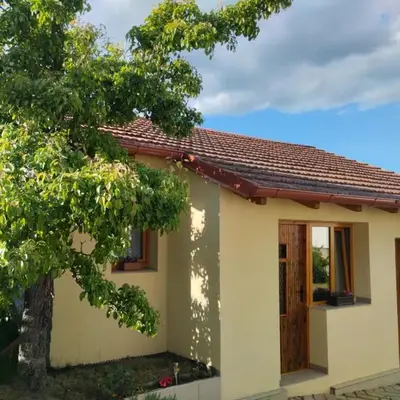 Malé útulné studio s koupelnou a kuchyňkou