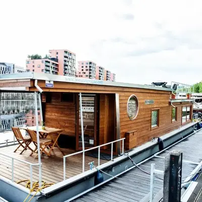 Houseboat Bonanza Prague