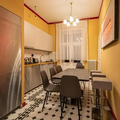 4 Bedrooms 130m2 apartment at the Main City Square