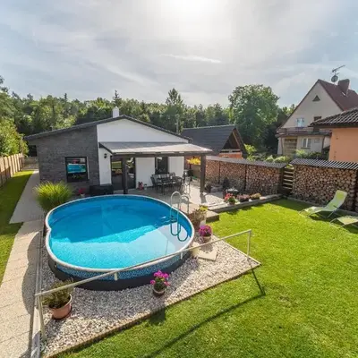 Holiday House Adonis
