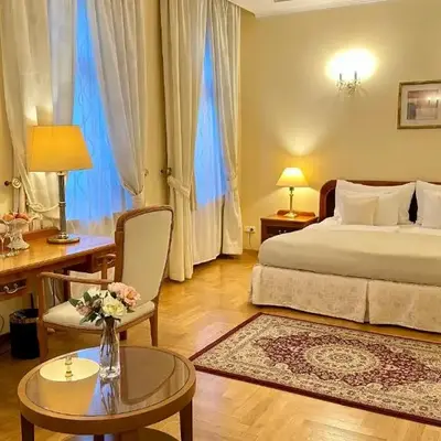 FLEUR DE LIS HOTEL