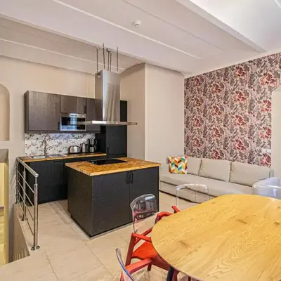 Modern and Spacious Apartments in City Center
