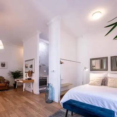 Modern Downtown APT - renovated