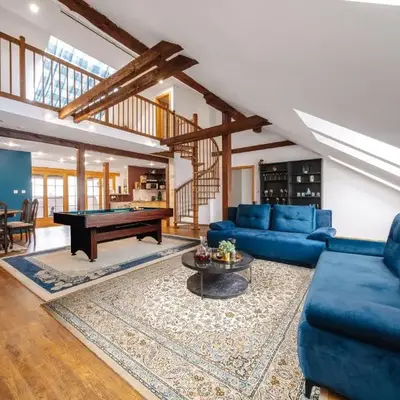 Stylish Central Duplex by Wagnerstays