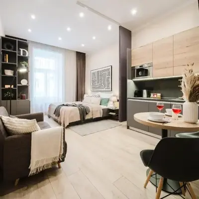 Prague Days - Modern Studios - 7 min Wenceslas Square