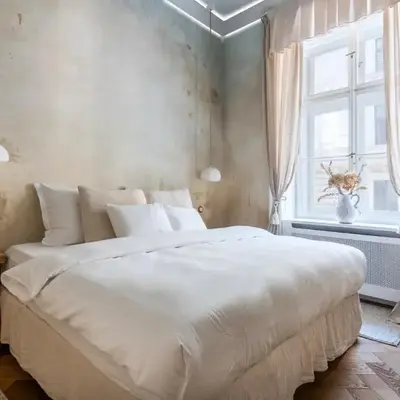 Wabi Sabi Nest w/ Garage